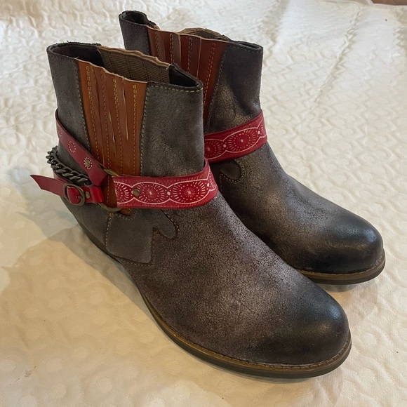 Iliyah Shoes - Iliyah Gray Geometric Studded-Band Chain Faux Leather Ankle Boots ZL840 Size 39